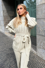Knitted set with collar - beige